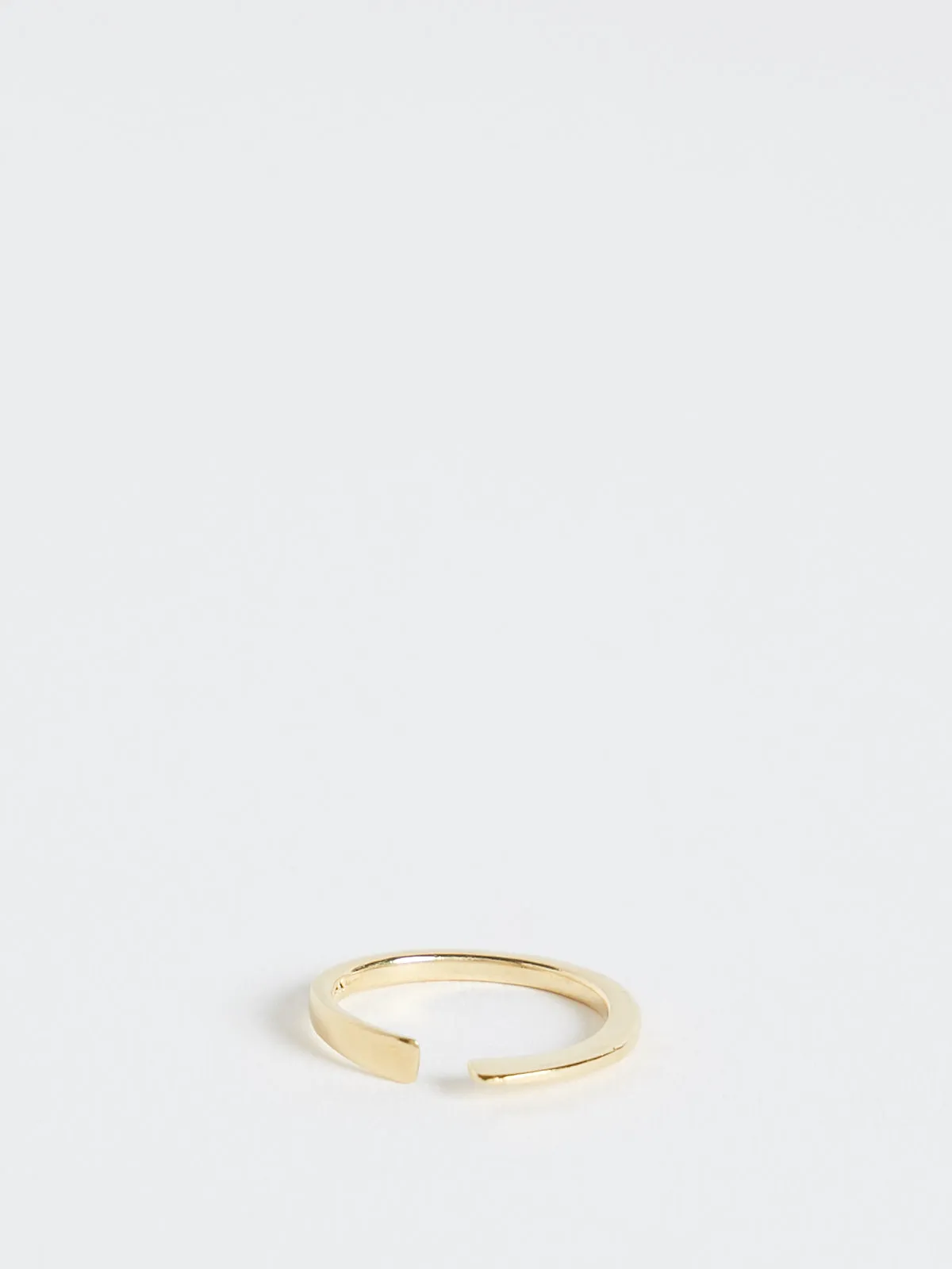 Isku Stacking Ring in 14k Yellow Gold