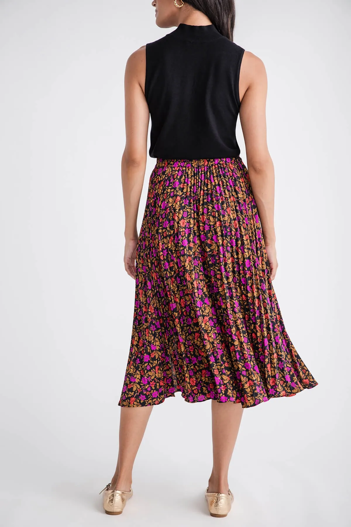 Skies Are Blue Pleated Print Midi Skirt